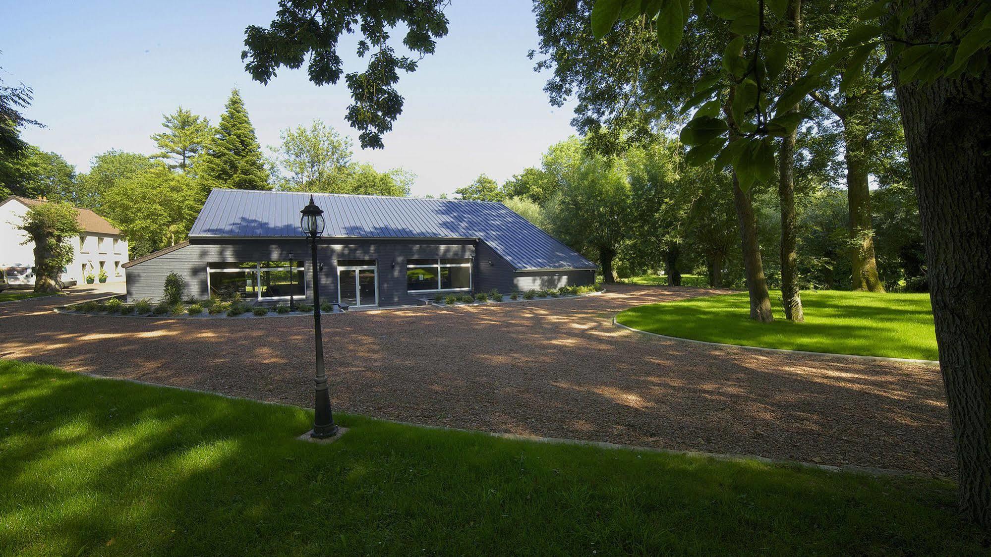 Hotel Moulin De Mombreux Lumbres Exterior foto